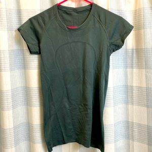 Lululemon Swiftly Short Sleeve Size 6
